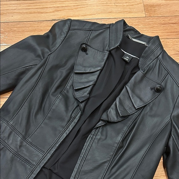 Elegant Black Women's Suit Jacket - Picture 2 of 6